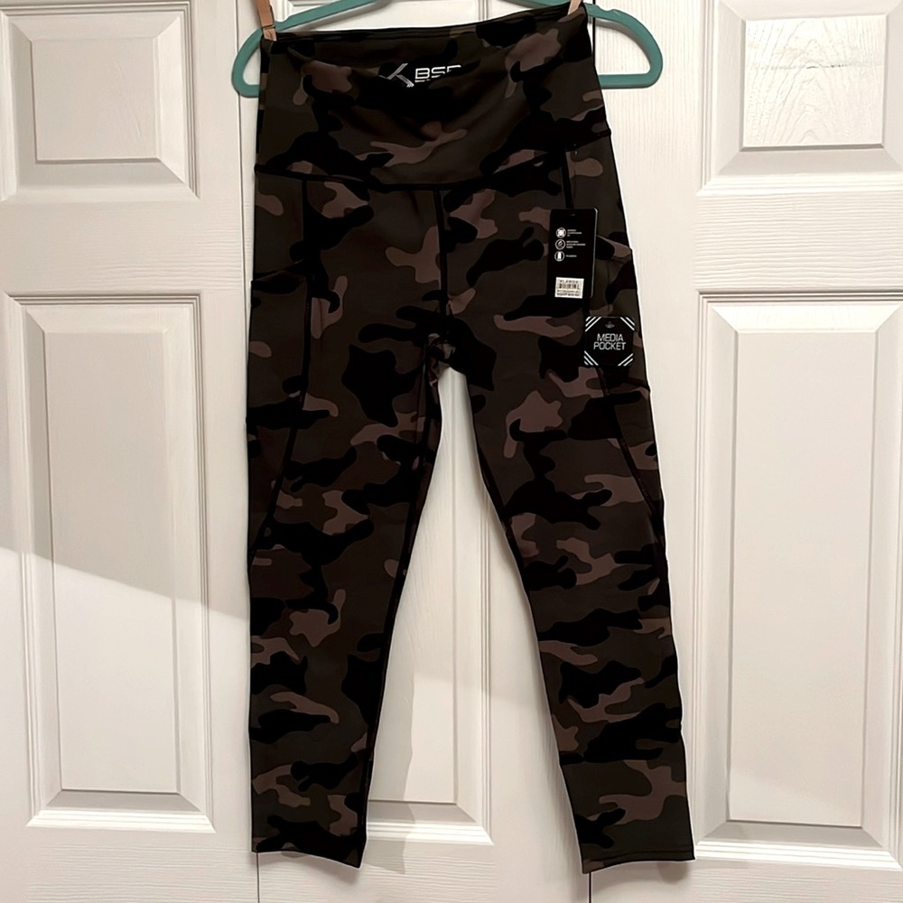 NWT BSP Camo legging, size XL (runs small and fits a large 12 -14)